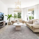 Cln- Spacious 6 Bedroom Next To מארבלה