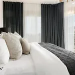 Cln- Spacious 6 Bedroom Next To מארבלה