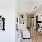Cln- Spacious 6 Bedroom Next To 马尔韦利亚
