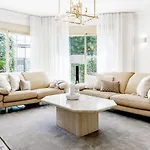 Cln- Spacious 6 Bedroom Next To * 马尔韦利亚