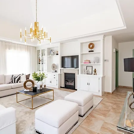 Cln- Spacious 6 Bedroom Next To Βίλα Μαρμπέλλα
