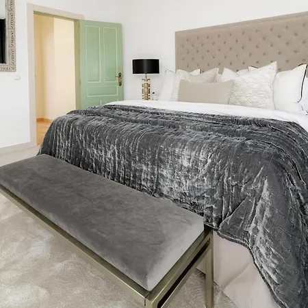 Cln- Spacious 6 Bedroom Next To Βίλα Μαρμπέλλα