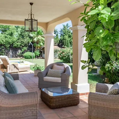 Βίλα Cln- Spacious 6 Bedroom Next To