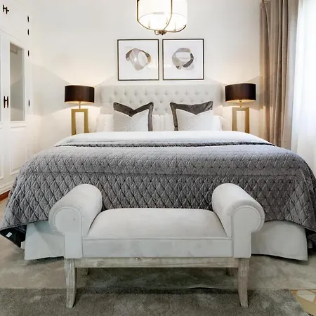 Cln- Spacious 6 Bedroom Next To Βίλα *