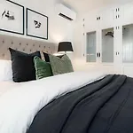 Cln- Spacious 6 Bedroom Next To Villa *